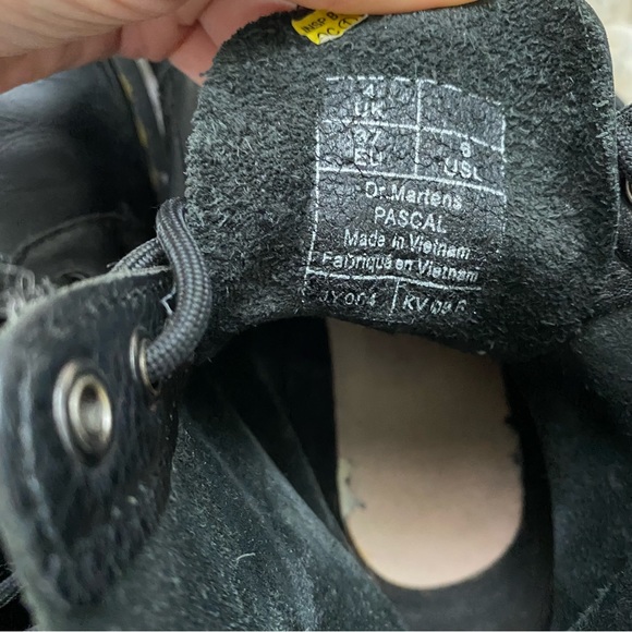 DR. MARTENS 1460 Pascal Virginia Leather Womens Boots size 6. In Good condition - Picture 11 of 15
